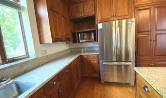 199 Main St, Belfast, ME 04915