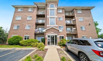 941 N Swift Rd 201, Addison, IL 60101