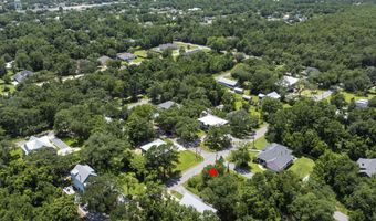 233 Leonhard Ave, Bay St. Louis, MS 39520