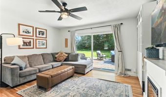 1015 Lowell Dr, Apple Valley, MN 55124