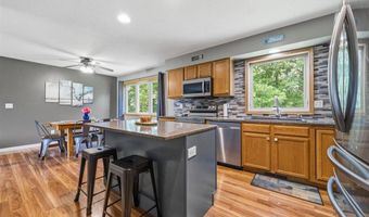 4700 Rural Oaks Dr SE, Alexandria, MN 56308