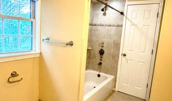 11 Fernwood Rd, Avon, CT 06001