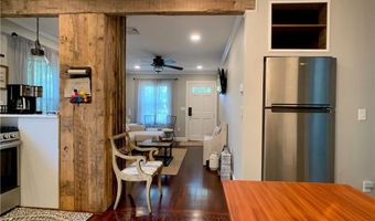 18 Sylvan St, Newport, RI 02840