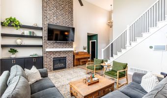 5467 Windrose Ln, Ames, IA 50014