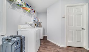 4005 KLOMAN St, Annandale, VA 22003