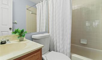 1872 Ridgeview Circle Dr, Ballwin, MO 63021