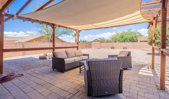 1090 E Lyle Canyon Dr, Sahuarita, AZ 85629