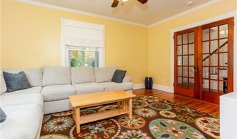 22 Bateman Ave, Newport, RI 02840