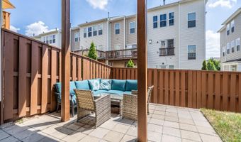 21766 HARROUN Ter, Ashburn, VA 20147