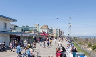 195 LAKESIDE Dr, Lewes, DE 19958