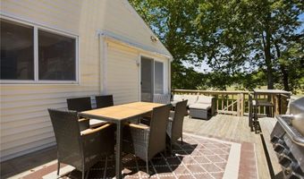 10 Kerins Ter, Newport, RI 02840