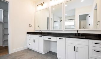 3406 Scoggins Rd, Bentonville, AR 72713