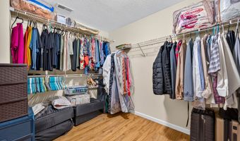 1811 Sonesta Ln, Indianapolis, IN 46217
