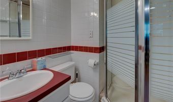 84 Bakewell Ct, Cranston, RI 02921