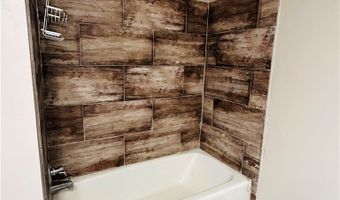 17 Dogwood Dr, Bella Vista, AR 72715