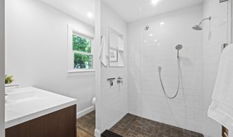 11 Nathan Lord Rd, Amherst, NH 03031