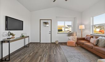 905 Bennington Dr, Box Elder, SD 57719