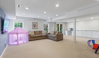 71 Kendall Ct 71, Bedford, MA 01730