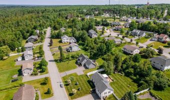 123 Lasalle Dr, Bangor, ME 04401