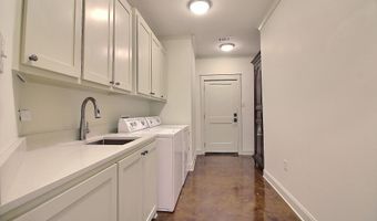 7470 Sevenoaks Ave, Baton Rouge, LA 70806