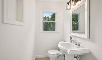 11 KENWICK Rd, Hockessin, DE 19707