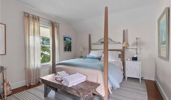 43 Sherman St, Newport, RI 02840