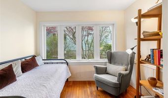 233 Terrace Ave, East Providence, RI 02915