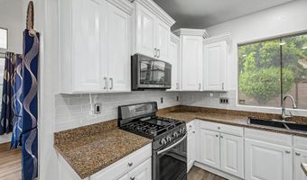 12175 W CHASE Ln, Avondale, AZ 85323