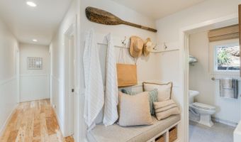 621 Beach Dr, Aptos, CA 95003