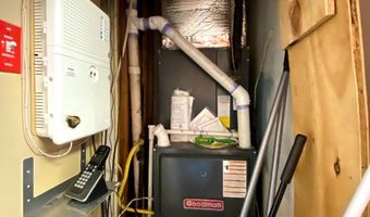 8 COMMONWEALTH Ave, Claymont, DE 19703