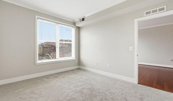 815 N PATRICK St 406, Alexandria, VA 22314