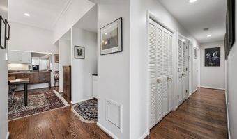 706 PRINCE St 4, Alexandria, VA 22314