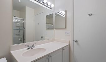 4300 ROBERTS Ave, Annandale, VA 22003