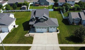 518 Medora Ave, Bismarck, ND 58503