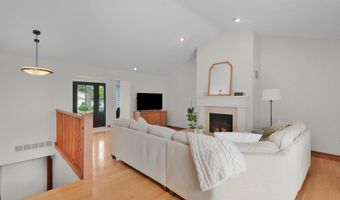 7922 Pine Edge Ct SE, Alto, MI 49302