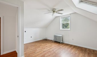 9 Fairfield Ave, Danbury, CT 06810