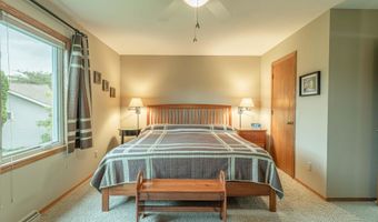 7549 W Village Crest Dr, Madison, WI 53719