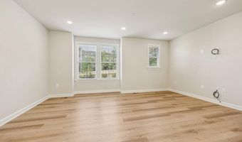 7355 MOUNTAINEER Dr, Alexandria, VA 22306