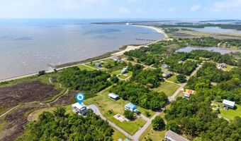 5004 Oak St, Bay St. Louis, MS 39520