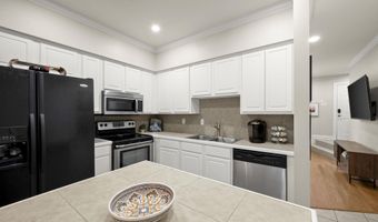 2210 Christian St #4, Baton Rouge, LA 70808