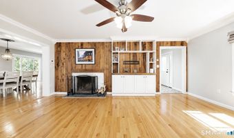 285 Wooding Hill Rd, Bethany, CT 06524