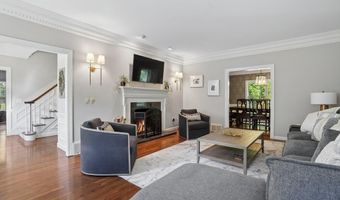 5 Spring Hill Rd, Bedford, NH 03110