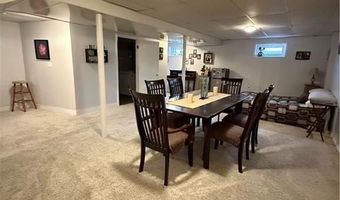 124 Zinnia Dr, Cranston, RI 02920