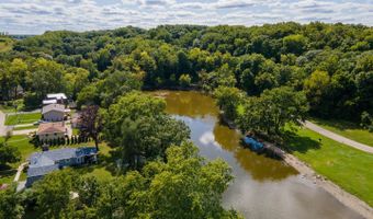 1245 WINAKI Trl, Algonquin, IL 60102