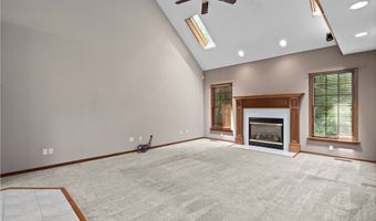 939 Barberry Cir, Amherst, OH 44001