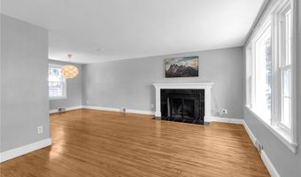 169 Ridgewood Dr, Amherst, NY 14226