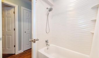 230 AVENUE A 1A, Bayonne, NJ 07002