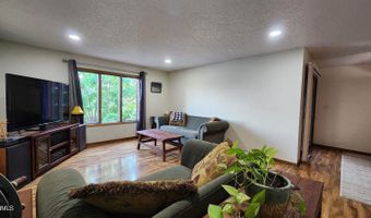 2903 Vancouver Ln, Bismarck, ND 58503