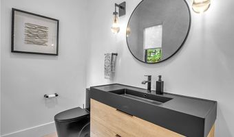 11 Sanctuary Ct, Amherst, NY 14221