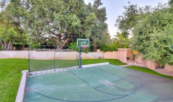 725 Carriage House Dr, Arcadia, CA 91006